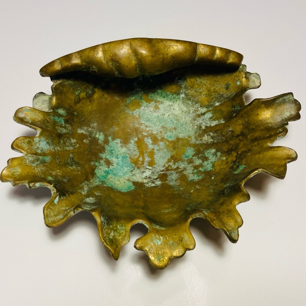 Antique Cast brass verdigris clam shell dish, soap, trinket dish used condition